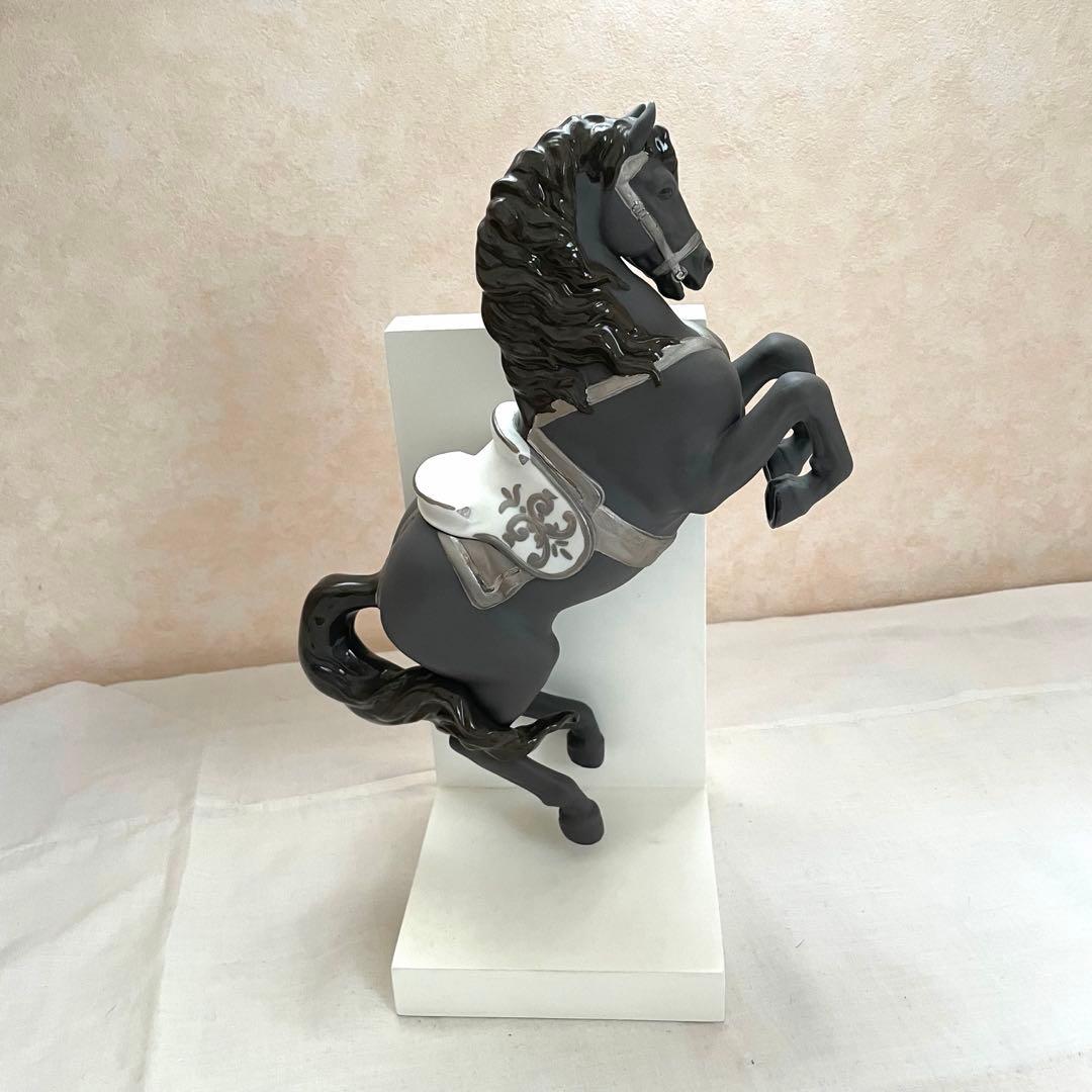 【LLADRO】馬の陶磁器『跳躍』黒シルバー