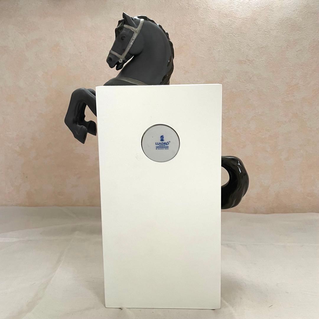 【LLADRO】馬の陶磁器『跳躍』黒シルバー