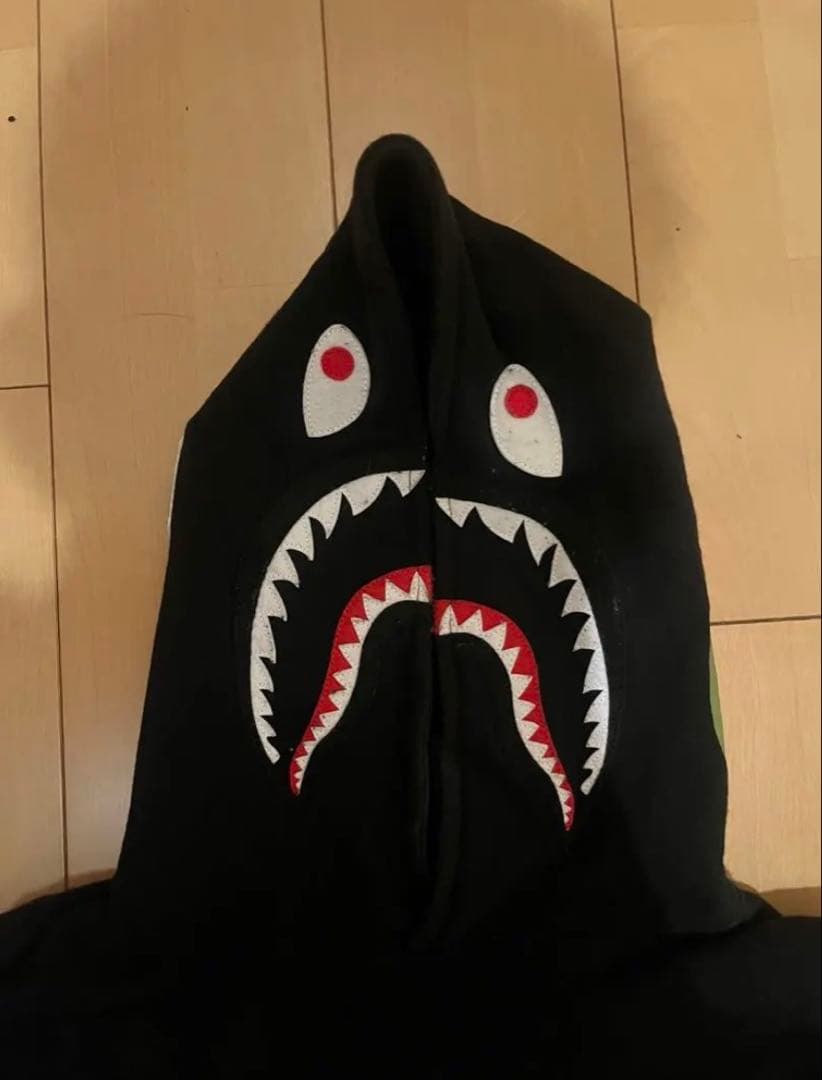 アベイジンエイプ　シャークパーカー 黒