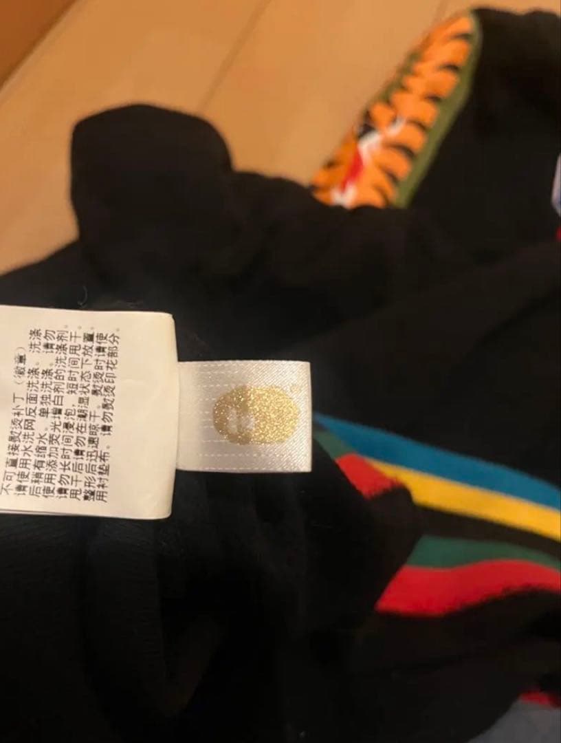 アベイジンエイプ　シャークパーカー 黒