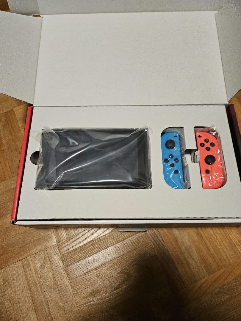 万*✨様 Nintendo Switch 本体 ネオンブルー・ネオンオレンジ