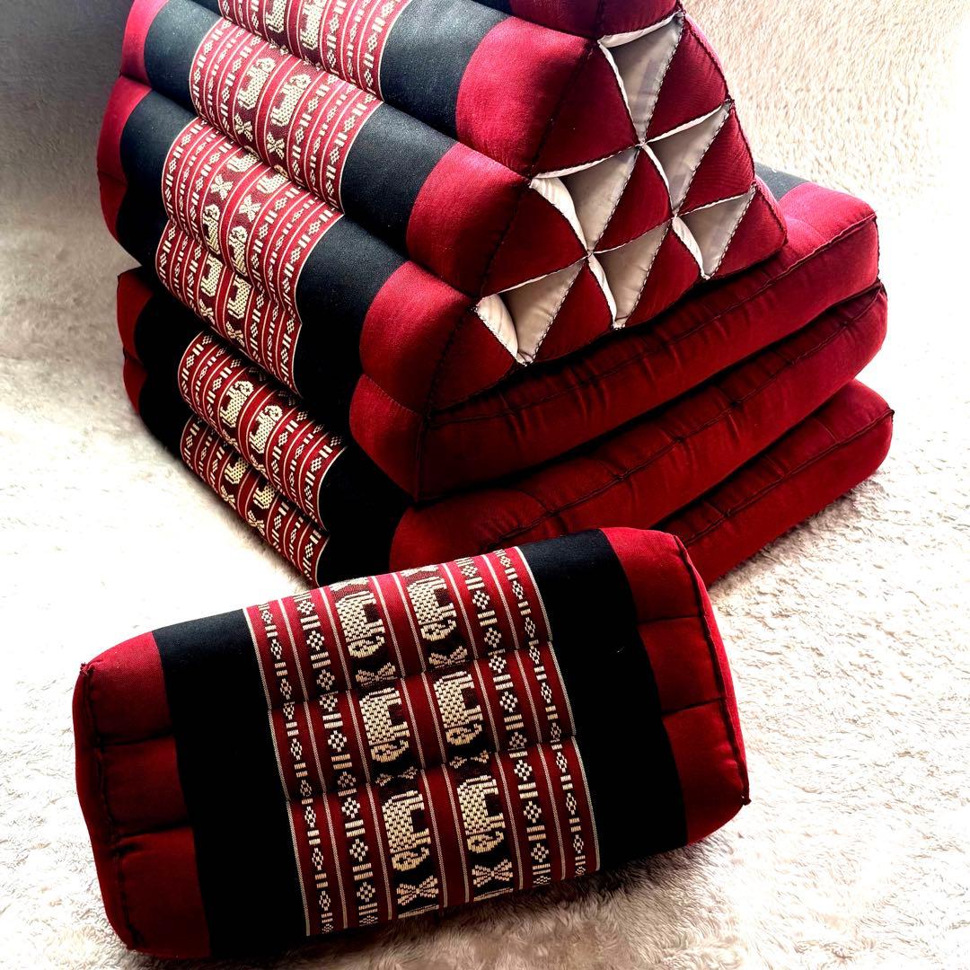 タイ製 三角まくら 折りたたみマット付き マットレス　秋キャンプ　インテリア