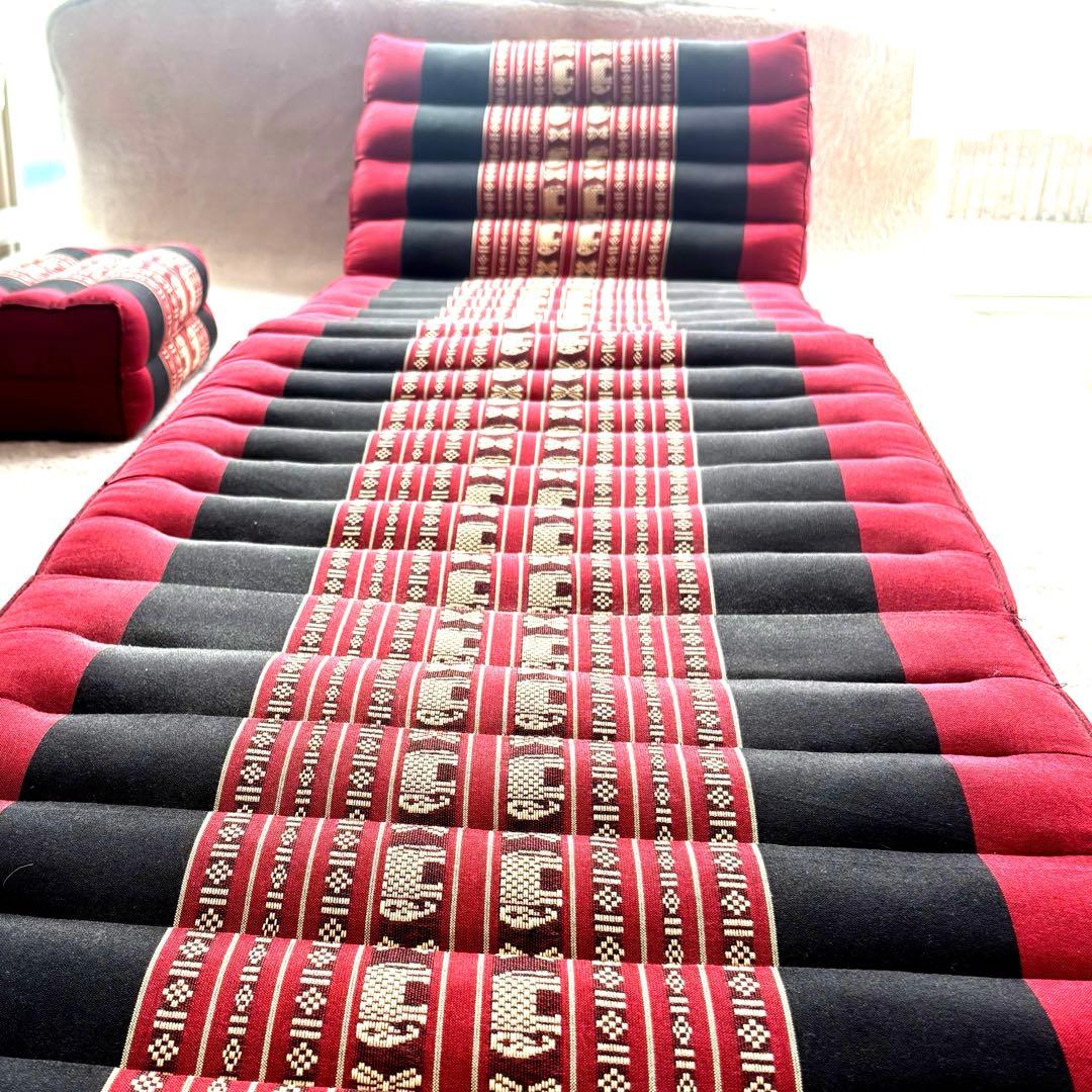 タイ製 三角まくら 折りたたみマット付き マットレス　秋キャンプ　インテリア