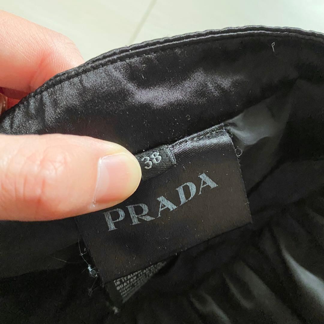 PRADA 黒 フレアスカート ひざ丈 38