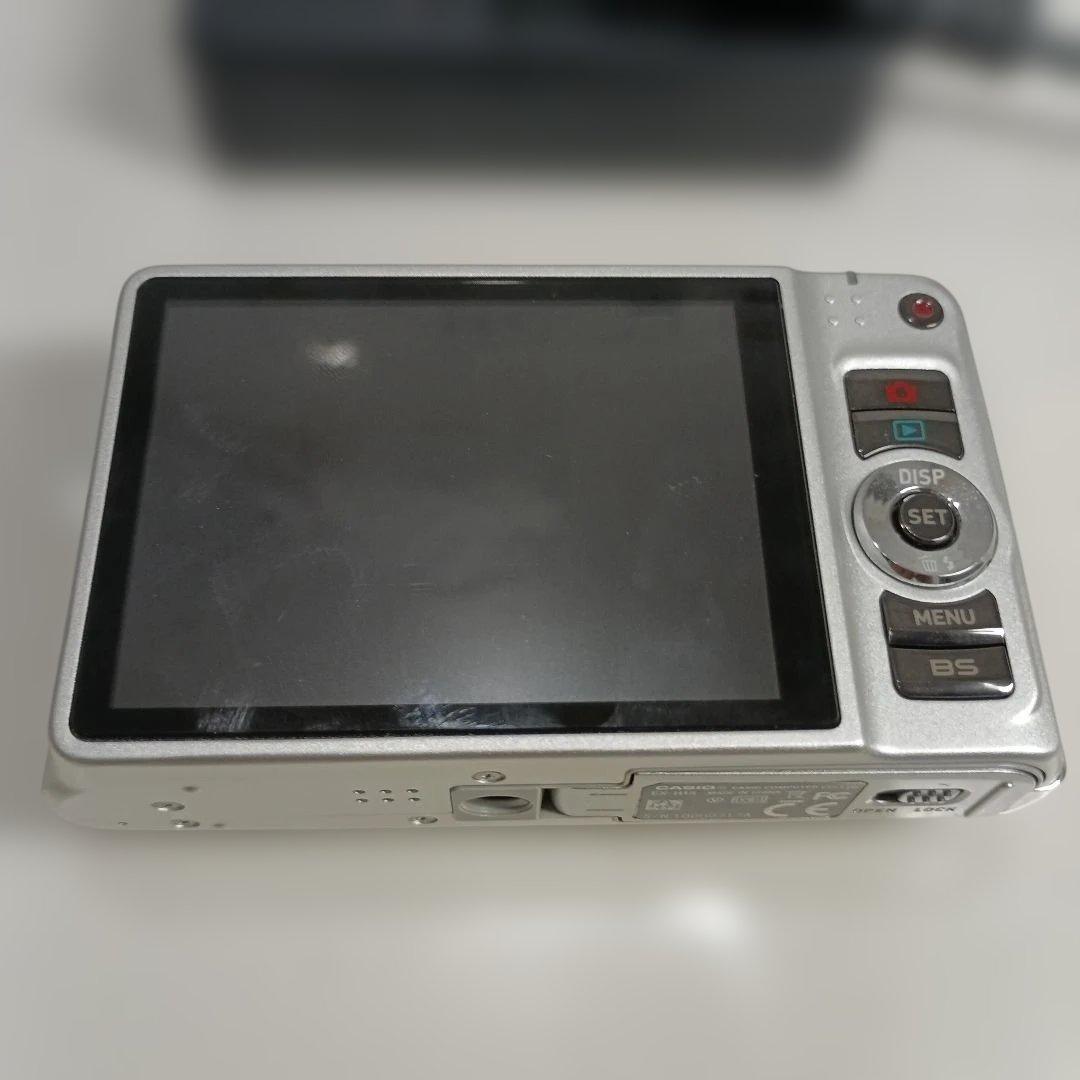 CASIO EXILIM 14.1MP コンパクトデジタルカメラ稼働　充電器あり