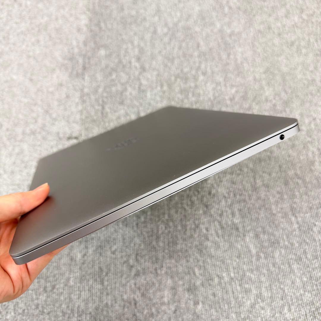 MacBook Pro 2019 13インチ 8GB / 256Gスペースグレイ