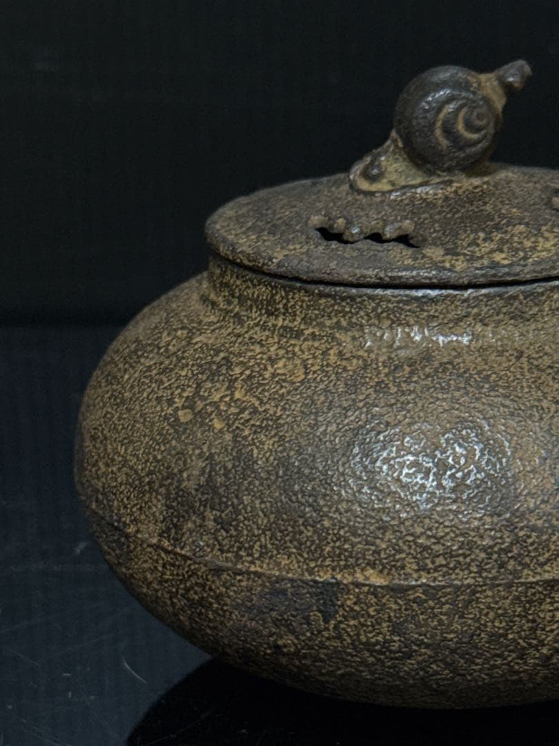 希少 古鉄 高橋萬治 造 在款 透蓋 丸型 香炉 桐共箱付 茶道具 南部