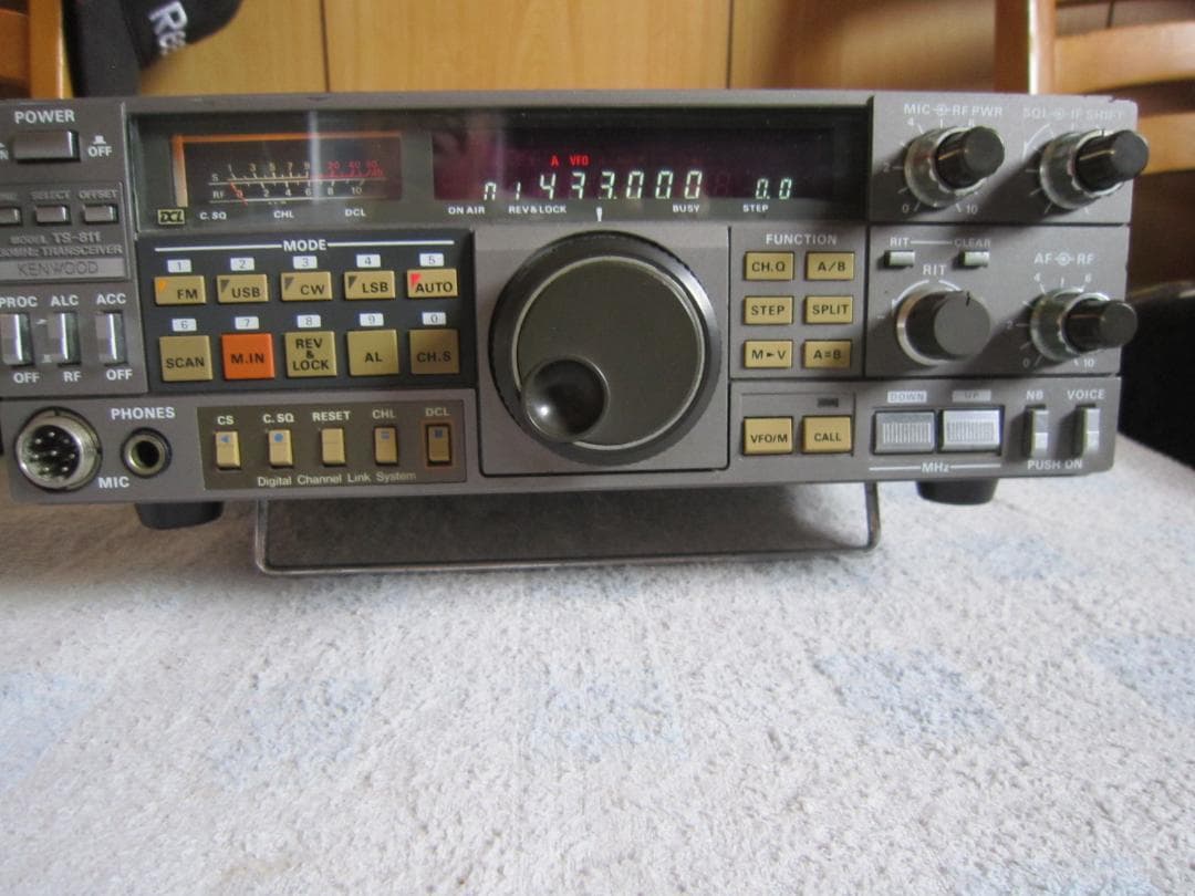 現状品　KENWOOD　TS-811D　430MHｚ　オールモード　25W機