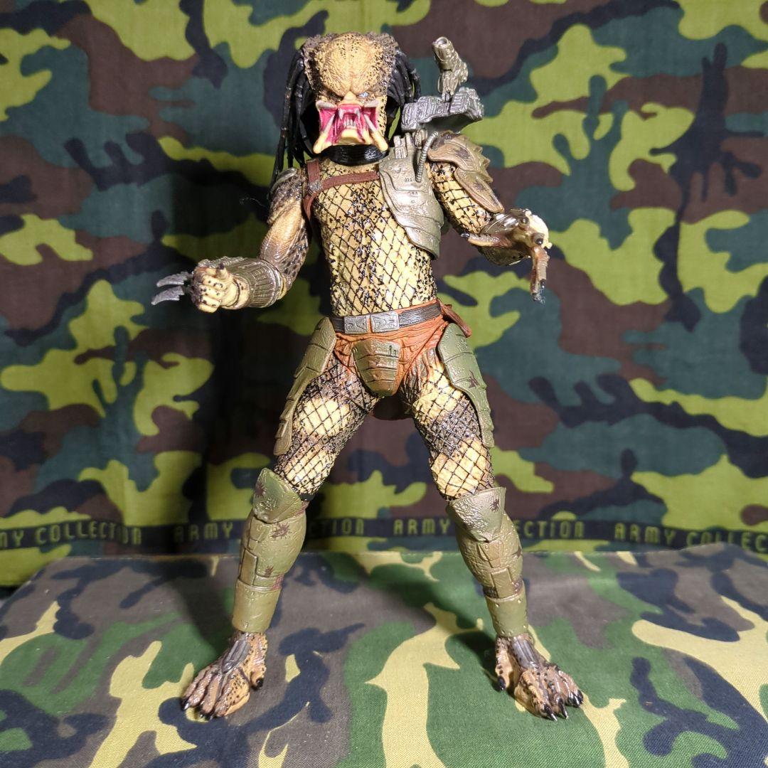 NECA ／クラシック・プレデター 【中古品•ブリスターパッケージ無し】