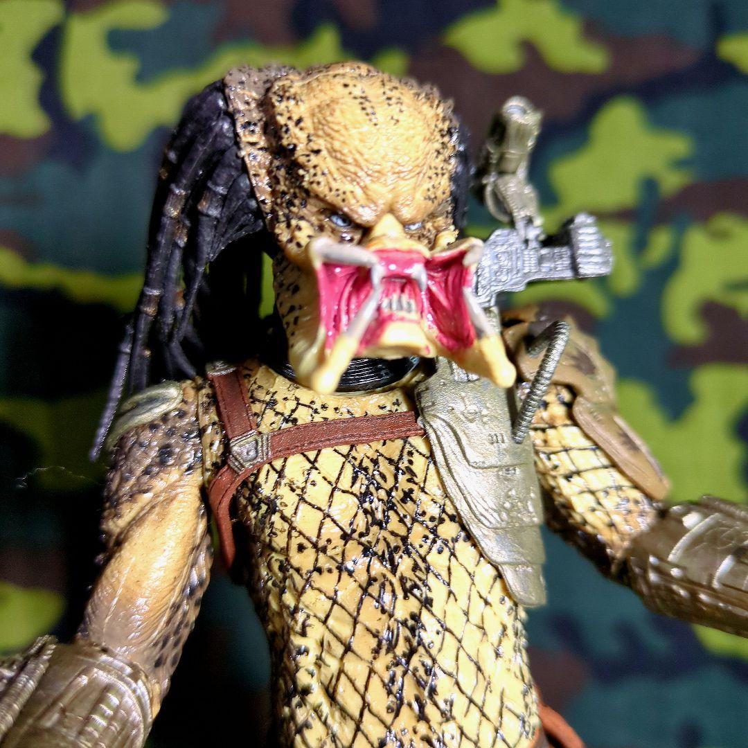 NECA ／クラシック・プレデター 【中古品•ブリスターパッケージ無し】