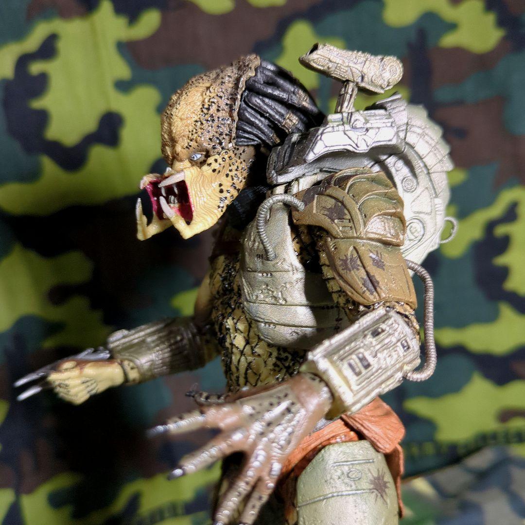 NECA ／クラシック・プレデター 【中古品•ブリスターパッケージ無し】