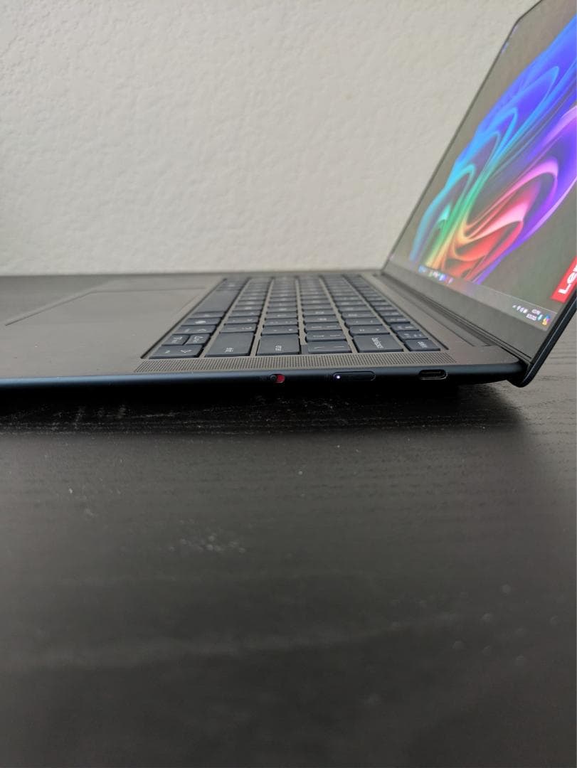 その他ノートPC本体 Lenovo Yoga Slim 7x 3K OLED Touchscreen