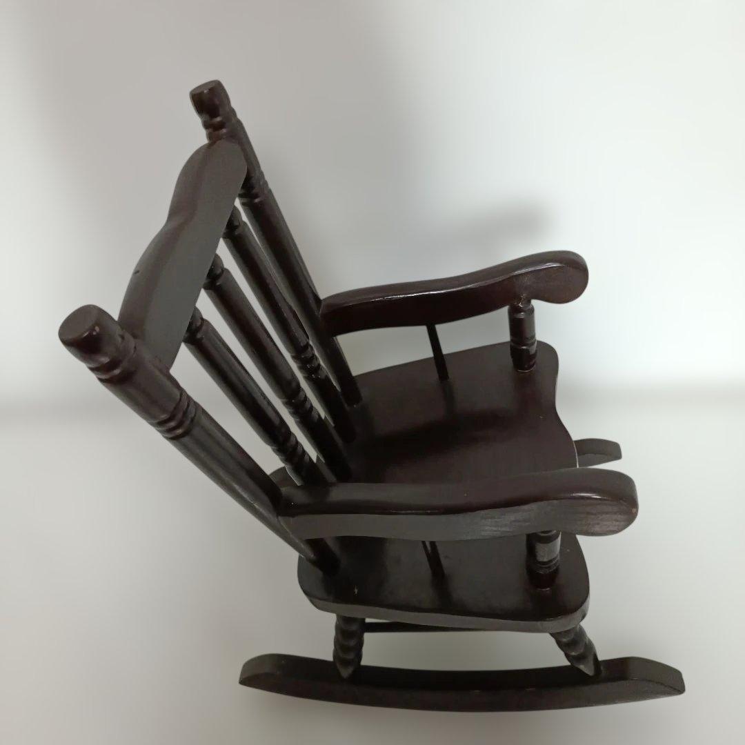 ミニチュア木製ロッキングチェア　フランス人形　日本人形　ダークブラウン 飾り椅子