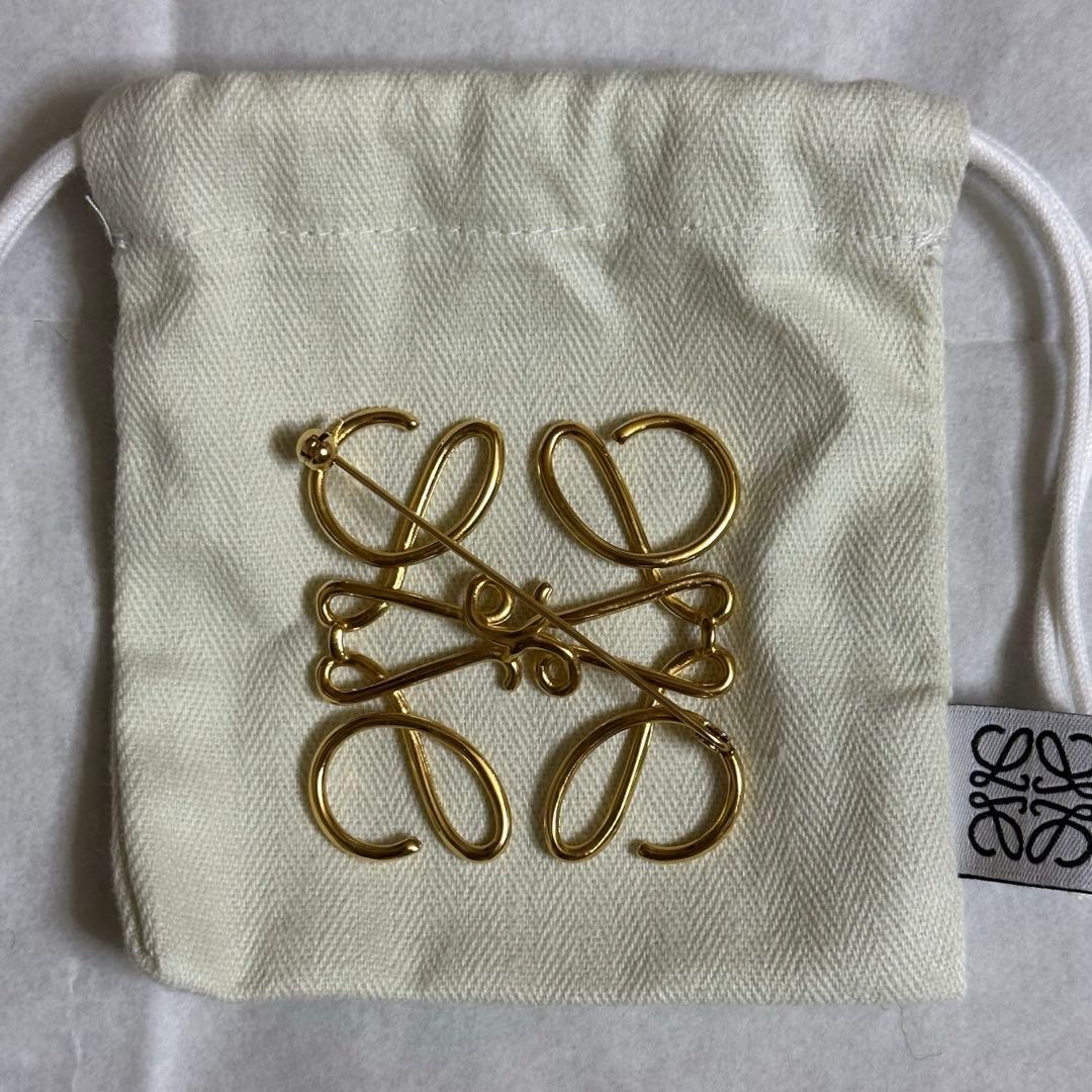 LOEWE ロエベ　ゴールドブローチ