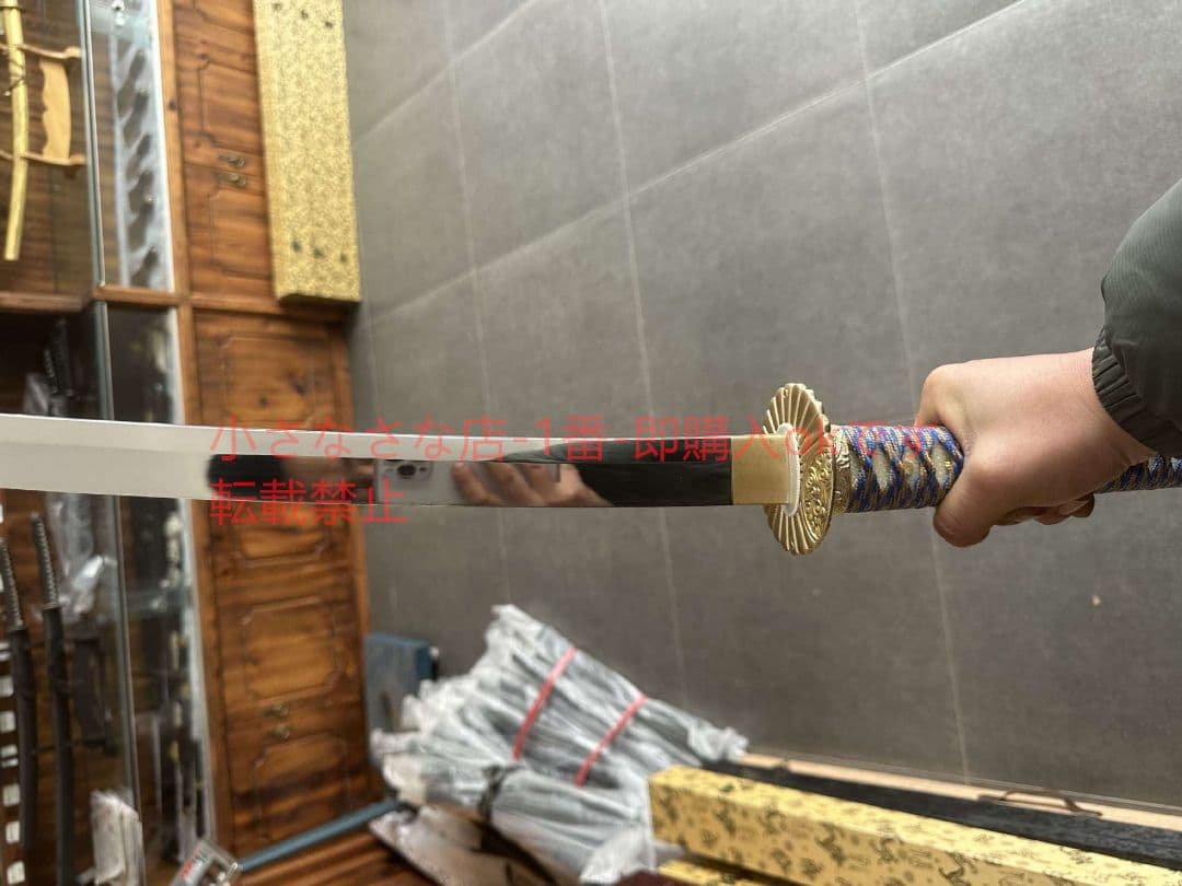 侍が空星ブラックホールを刀で打ちまくる 古兵器 武具 刀装具 日本刀 模造刀