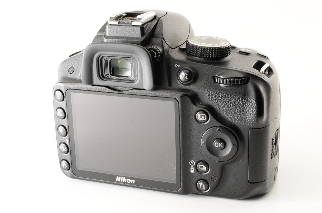 【美品】 ニコン Nikon D3200 ボディ デジタル一眼レフ #307