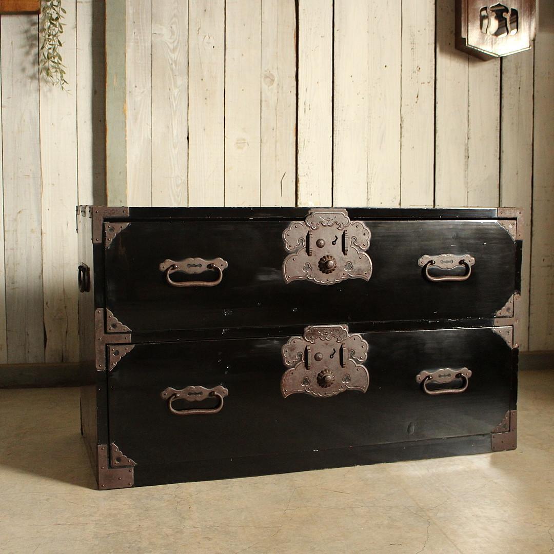 綺麗な時代庄内箪笥　抽斗2段