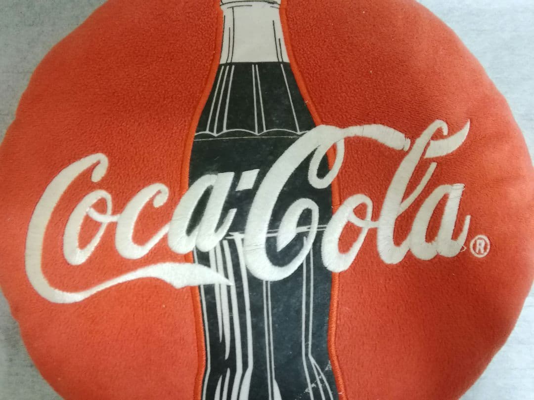 逸品　珍品　レア物　コカ・コーラ　クッション　ロゴ刺繍®入り　ヴィンテージ