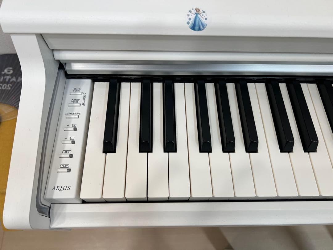 Yamaha ホワイトデジタルピアノ 88鍵 椅子付き