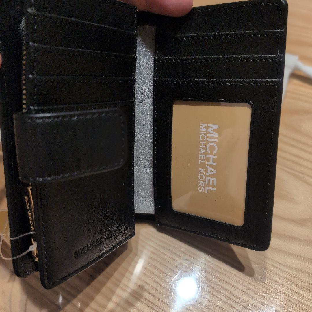 マイケルコース 二つ折り財布　新品未使用品