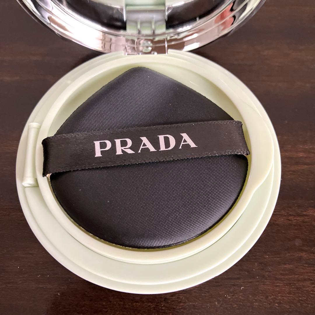 プラダ　クッションファンデーション
