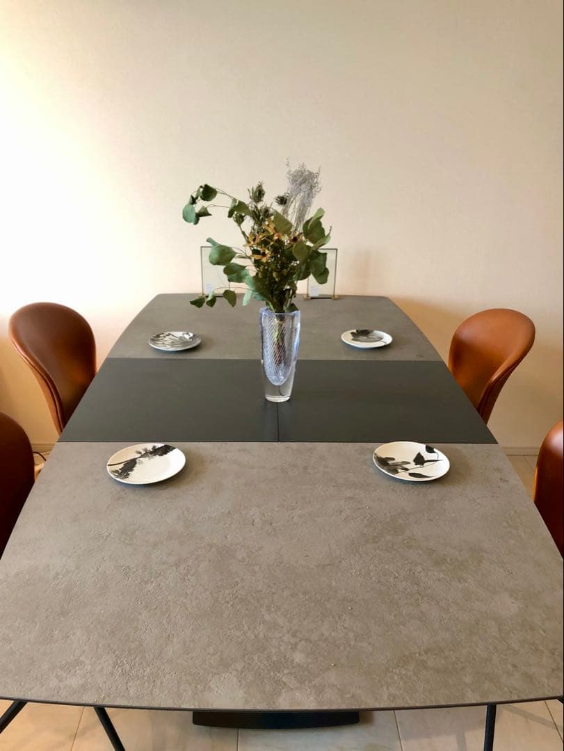 【空】BoConcept ダイニングテーブル Mirano セラミック