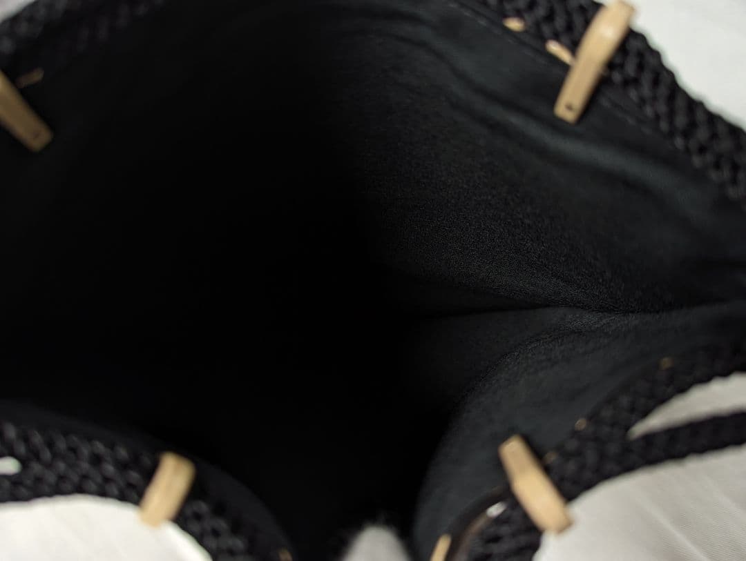 印伝巾着袋 印傳屋上原勇七 INDEN-YA 合切袋 とんぼ 黒地白漆