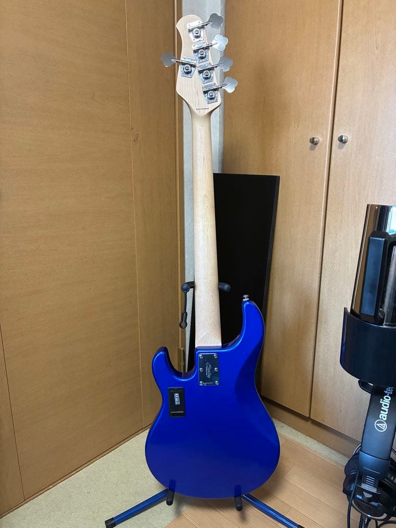 Sterling StingRay 5 ブルー