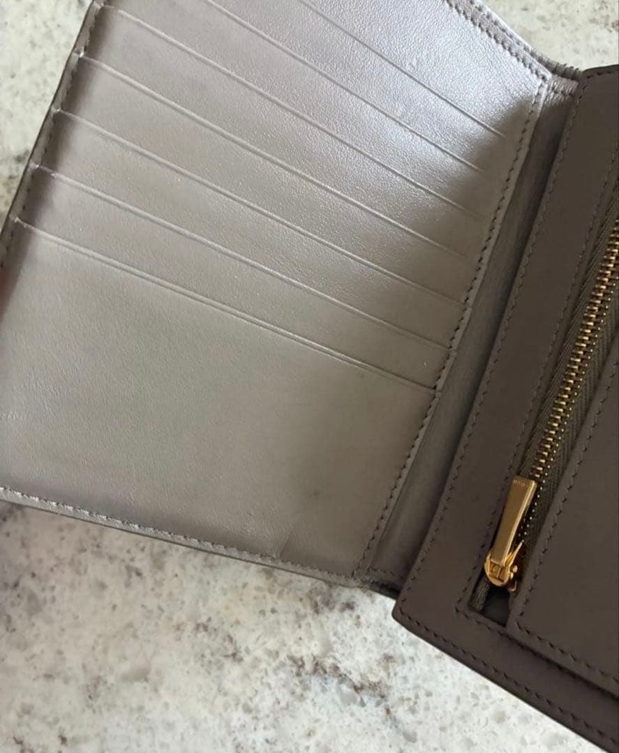 最終お値下げ。CELINE グレー 二つ折り財布