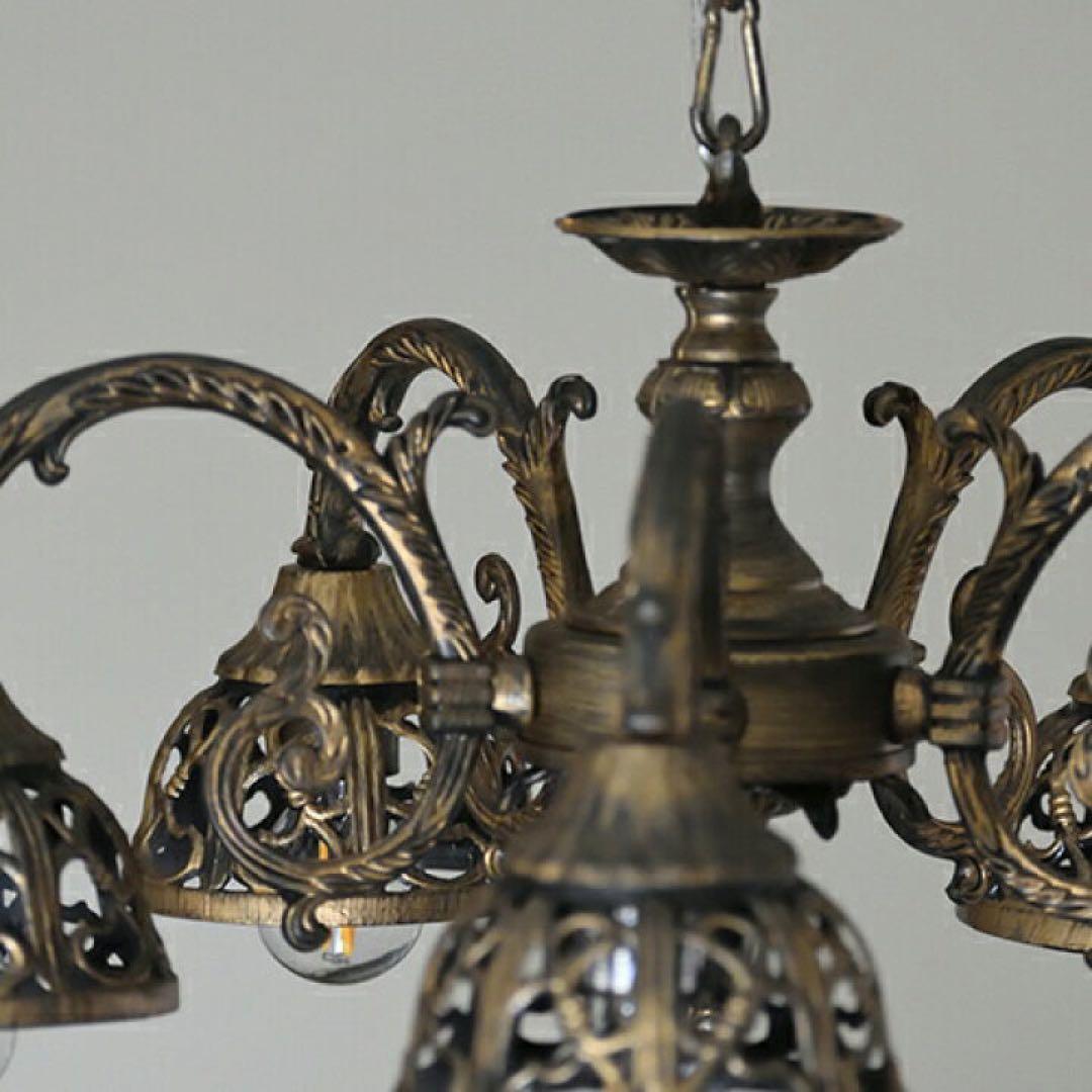 ジョグジャ　Jogjakarta ５灯シャンデリア残1点