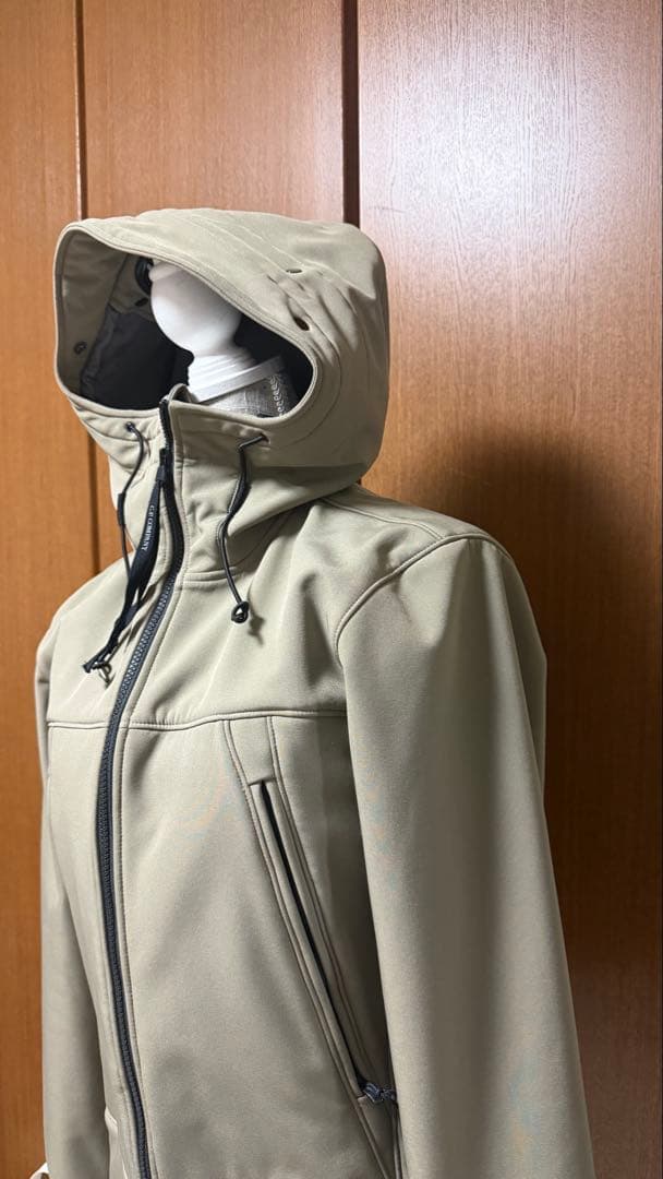 CP company ゴーグル パーカー　サイズ46 カーキ