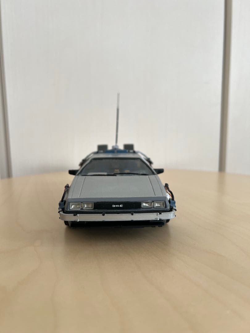 青島文化教材社 デロリアン 1/24 　完成品