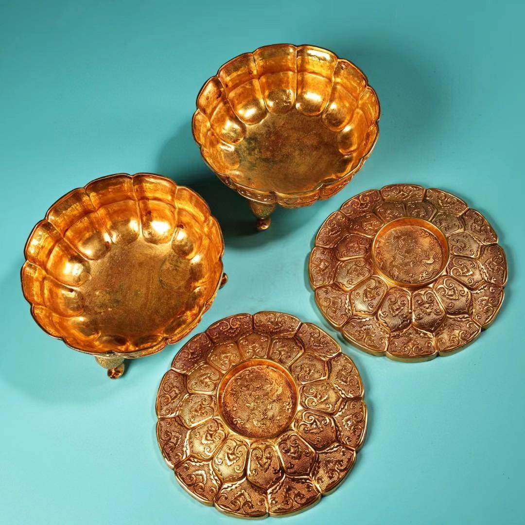 中国古美術・旧蔵鎏金茶碗の缶のセット・純銅細密彫・純手作り・高浮彫・置物・茶道具
