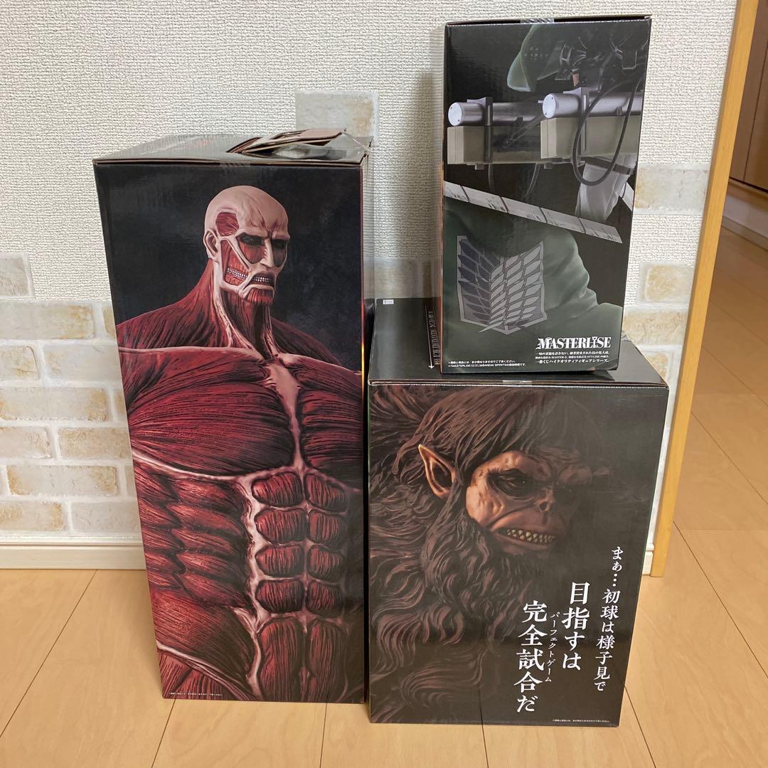 一番くじ 進撃の巨人　獣の巨人A賞、B賞リヴァイ、ラストワン超大型巨人