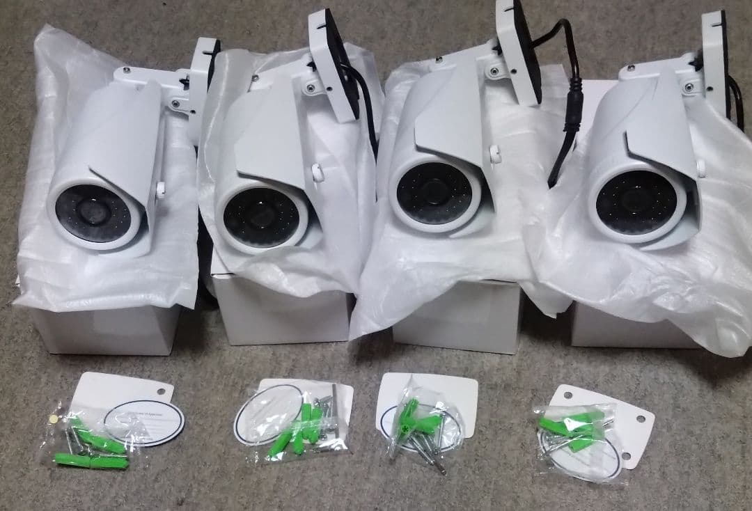 4CH フルハイビジョン　屋外型防犯カメラセット　AHDカメラ4台　レコーダー付