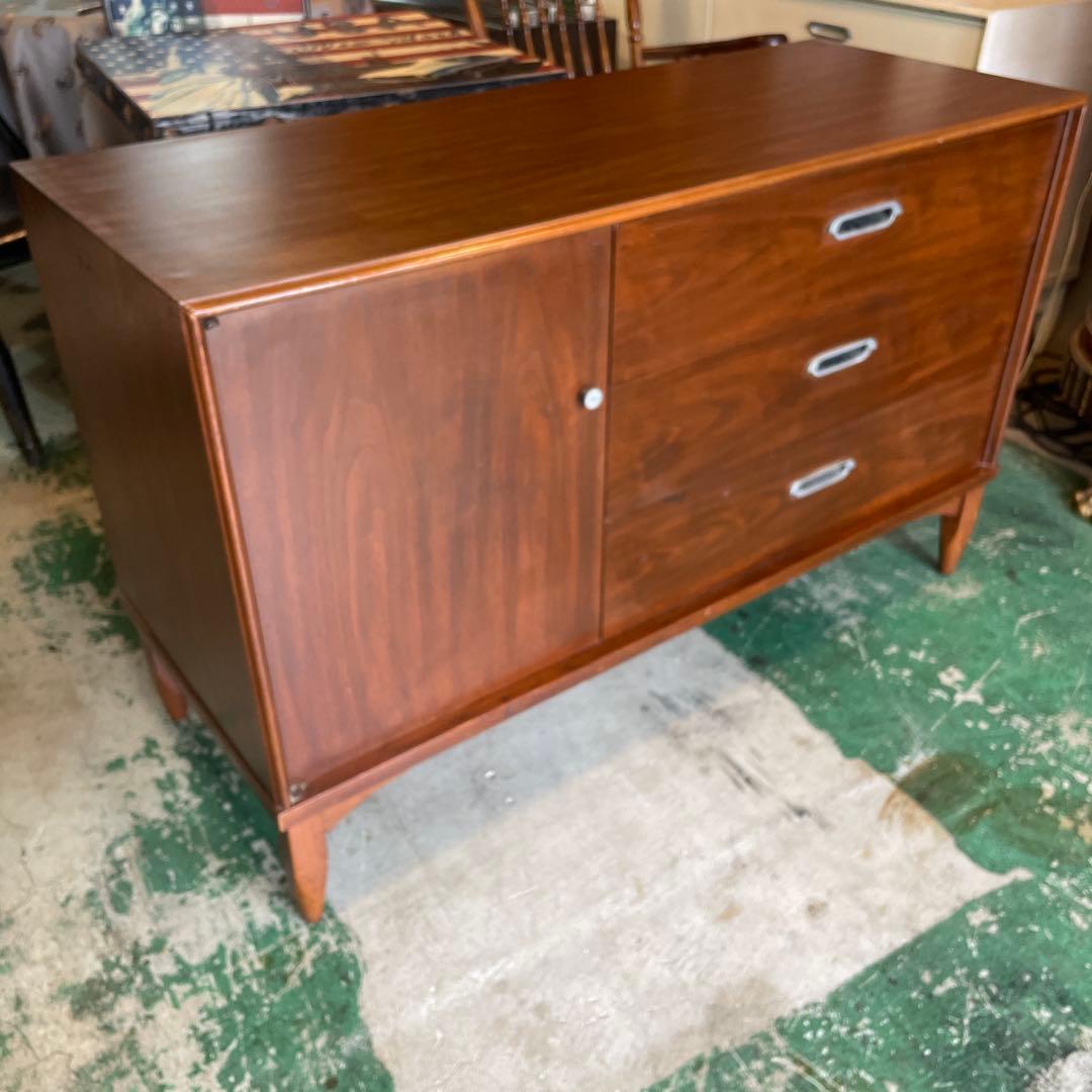 USA ヴィンテージ家具・チークバッフェ・ドレクセルヘリテージ