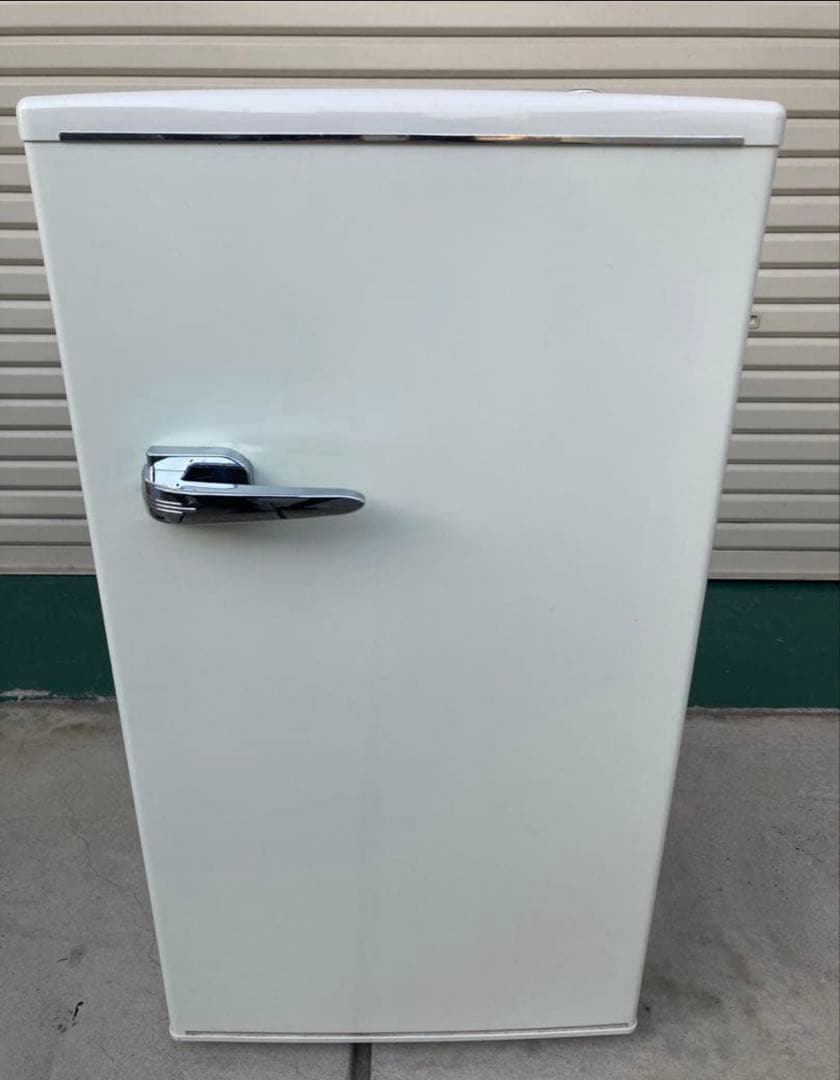 冷蔵庫 2019年　レトロ風　おしゃれ冷蔵庫　RT-185W