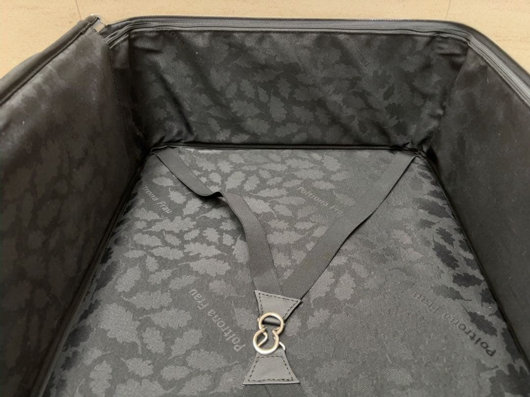 MASERATI正規 スーツケース　ポルトローナフラウ製