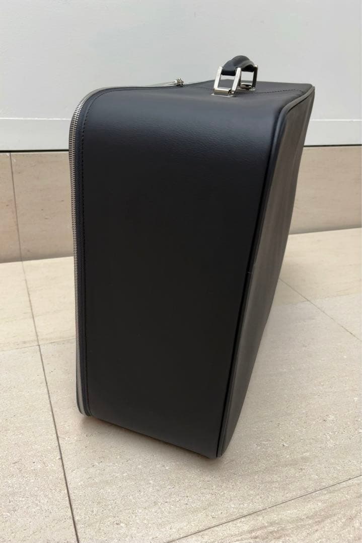 MASERATI正規 スーツケース　ポルトローナフラウ製