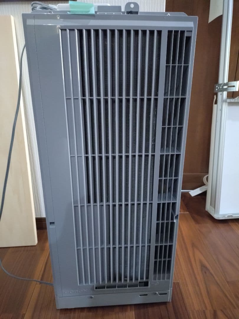 早いものがち！　コロナ　ウィンドエアコン（別売り窓枠付き）
