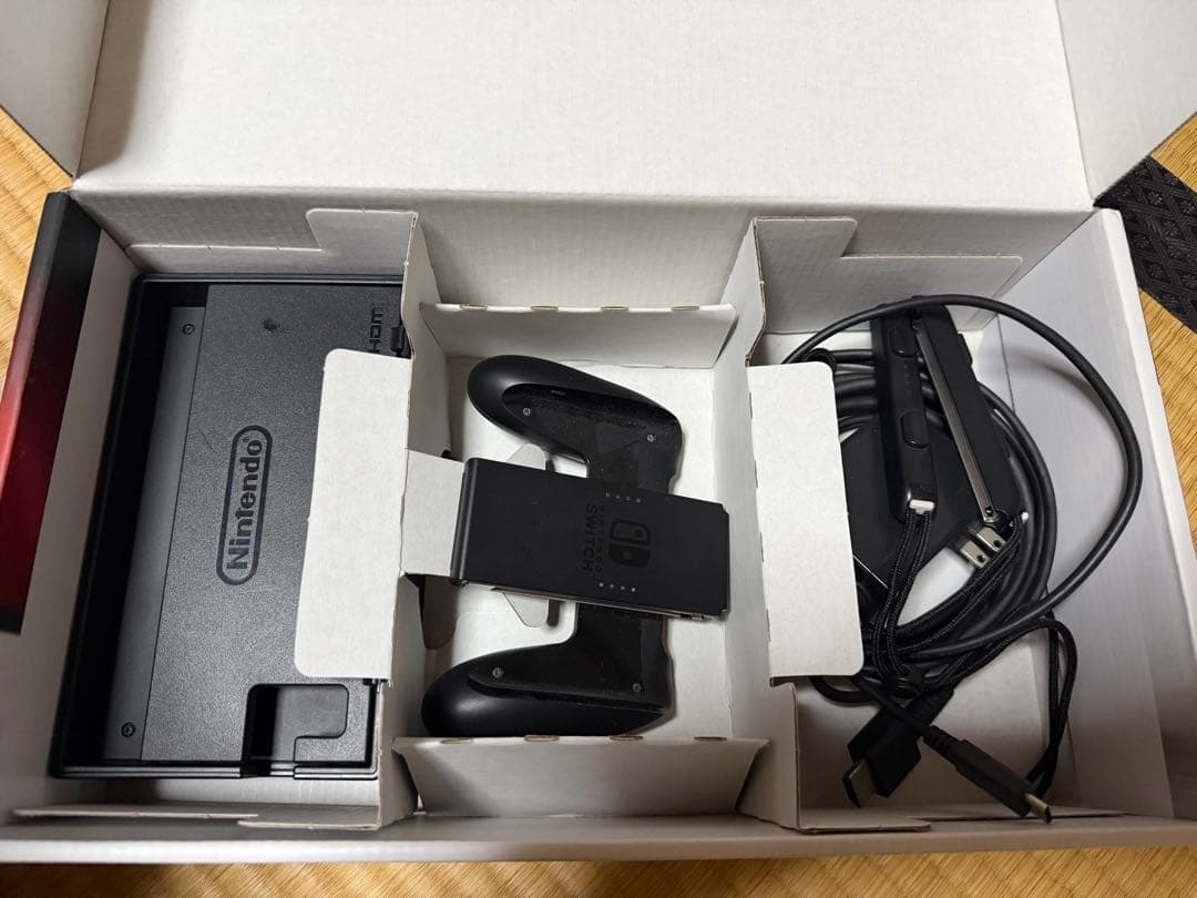 NintendoSwitch 本体 ネオンブルー/ネオンレッド　ジョイコン動作悪