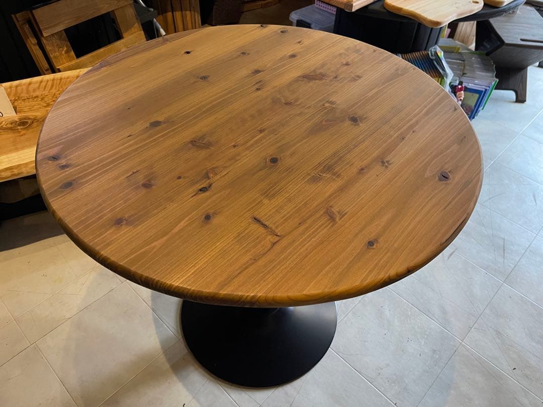 円形木製テーブル　テーブル　リビングテーブル　ダークウォールナット　丸型　円卓