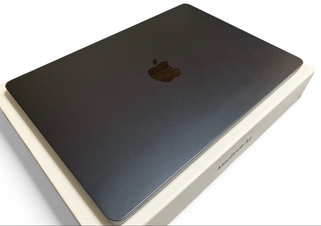 MacBook Air M2 ミッドナイト 512gb メモリ8gほぼ未使用
