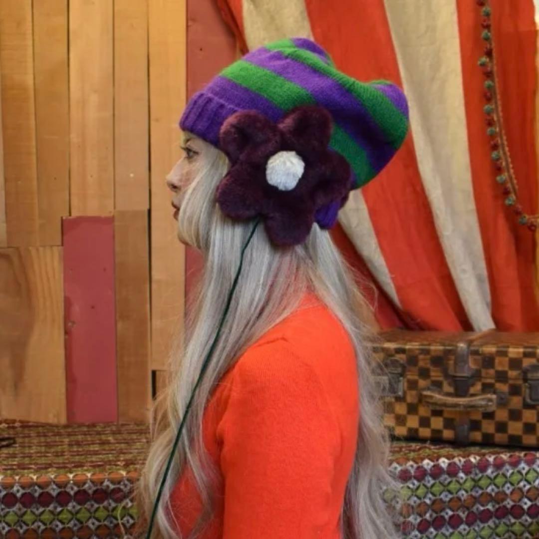 バラ色の帽子　お花ニット