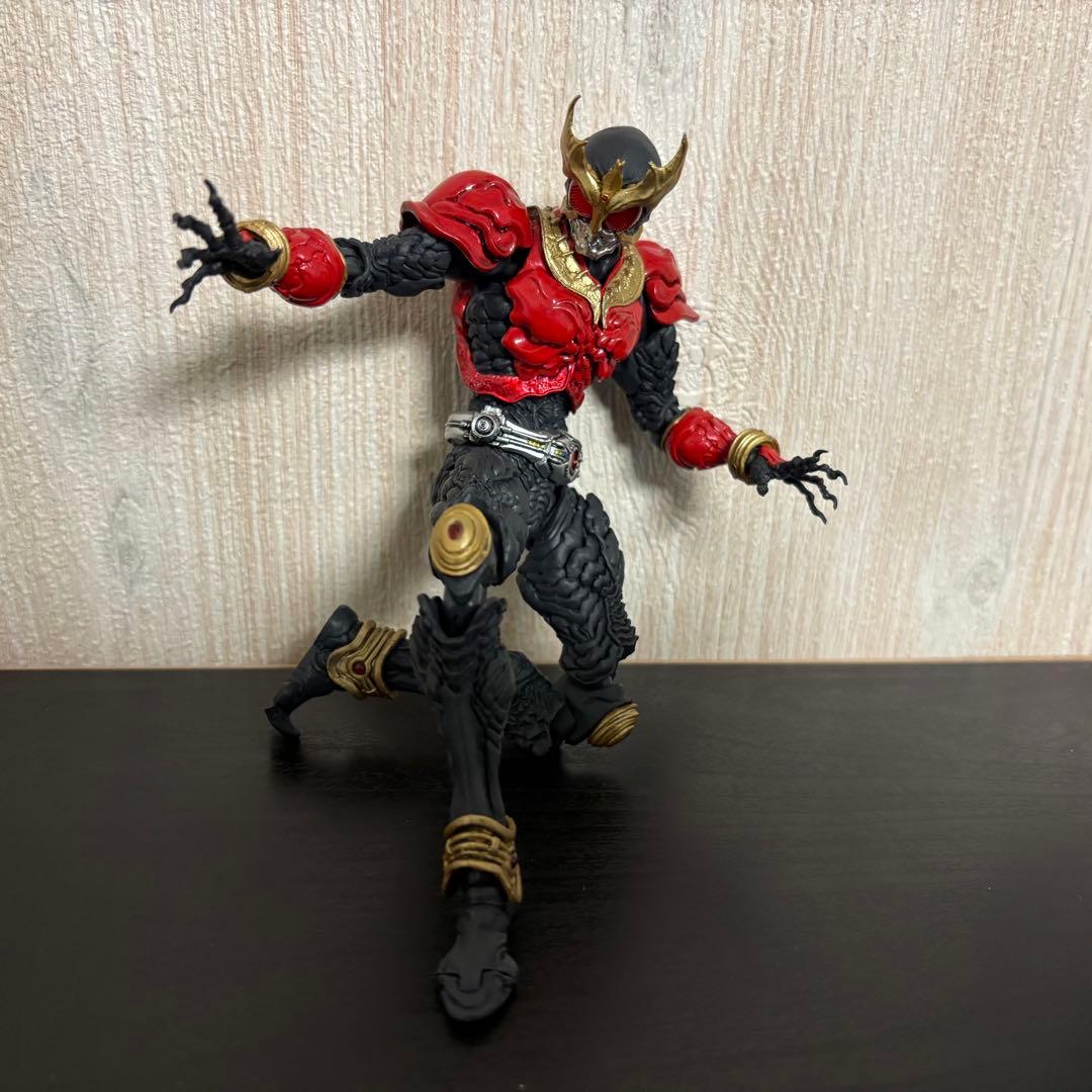 31.【ジャンク品】S.I.C. コロセウム 仮面ライダークウガ