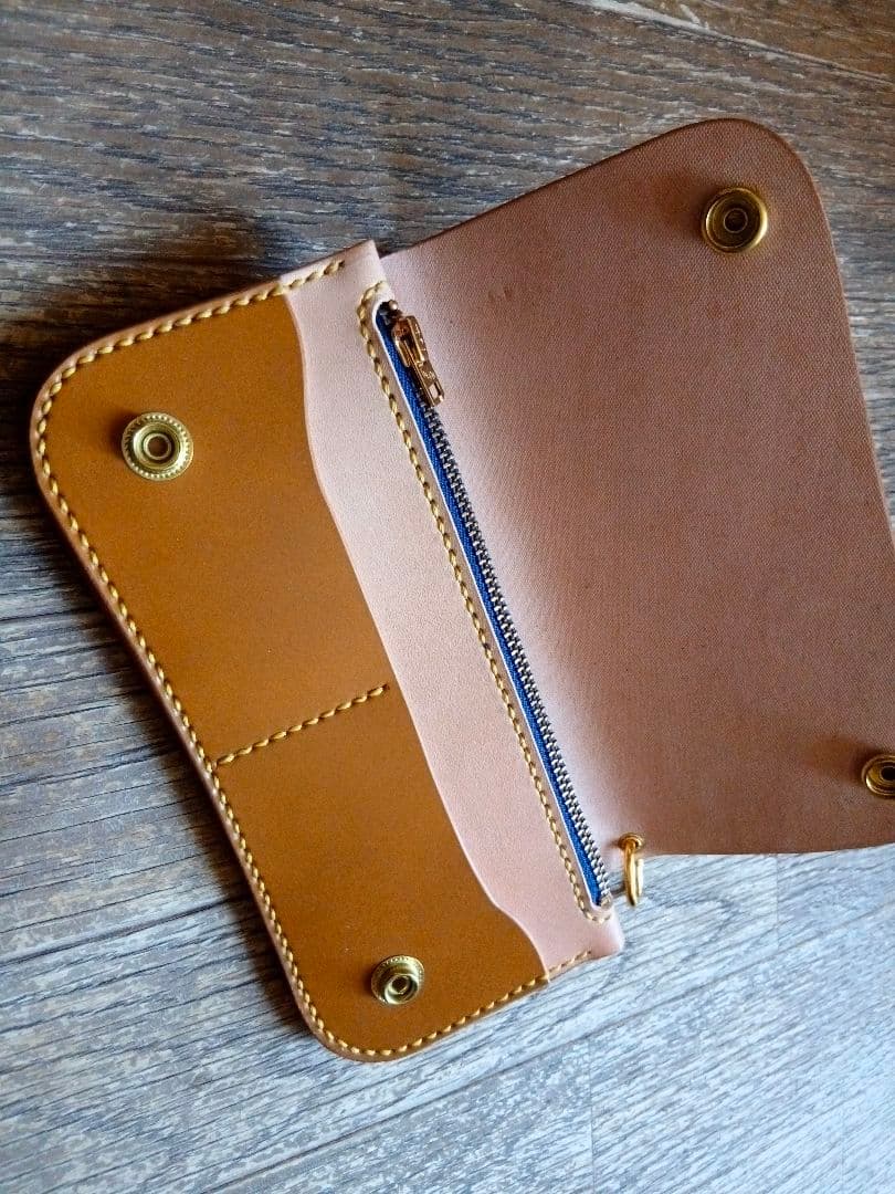 コードバン トラッカーウォレット ハンドメイド 長財布 経年変化
