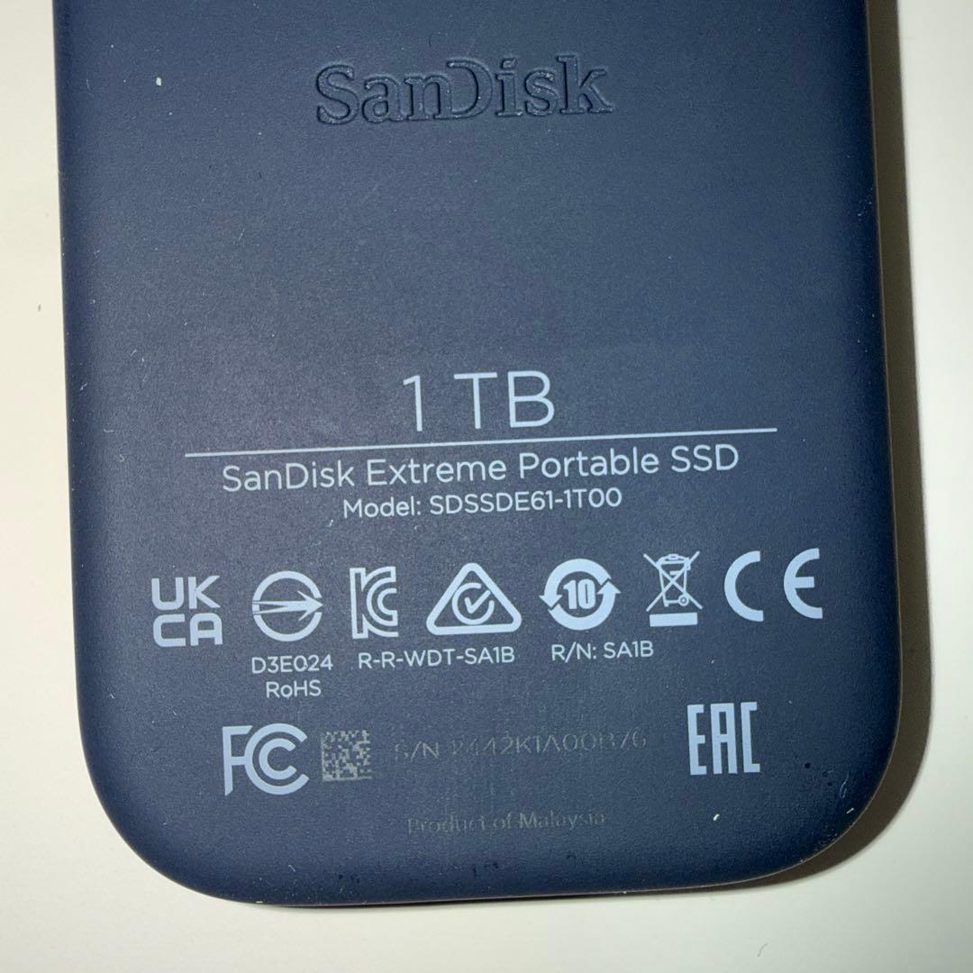 外付けハードディスク・ドライブ SanDisk SSD 1TB