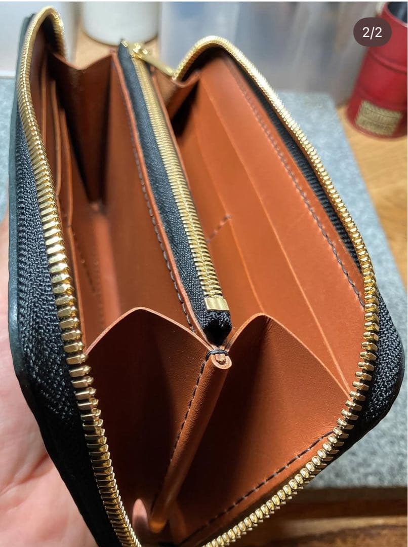 クロコ型押しラウンドファスナー