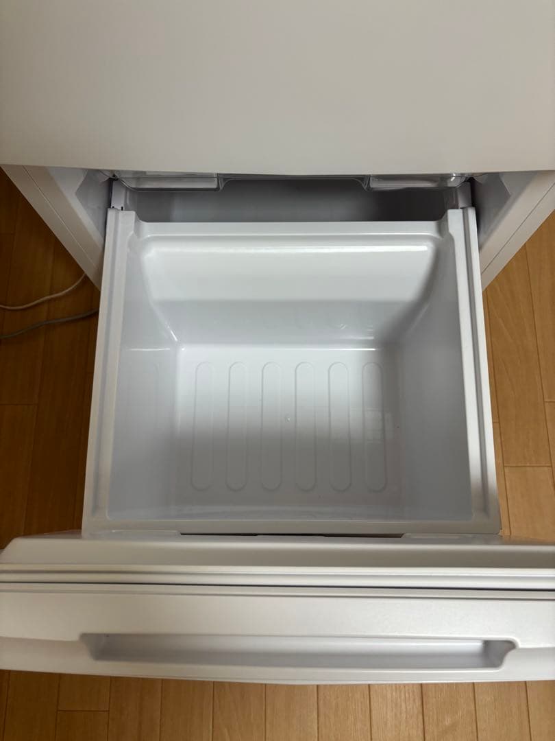 冷蔵庫　SJ-D15KJ-W　シャープ