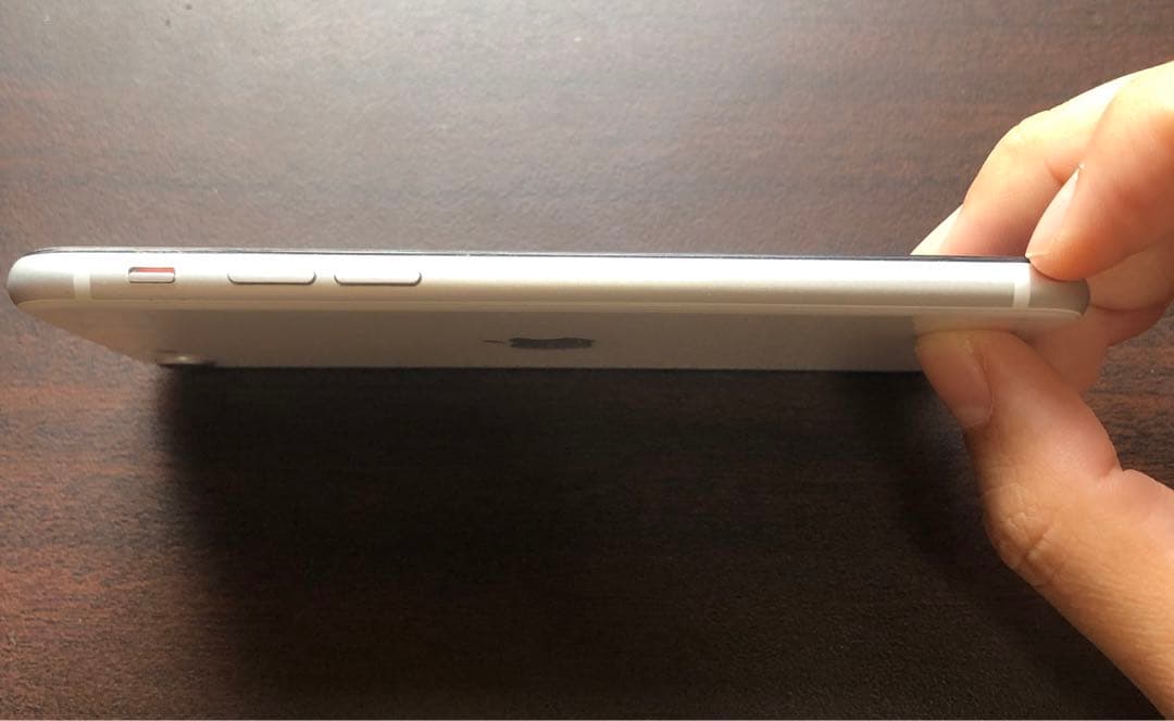 Apple iPhone SE 第2世代 本体 ホワイト SIMフリー 状態良